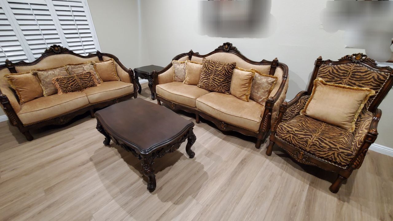 Sofa And Table Set