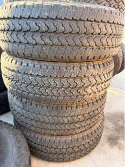 275/70r18 Firestone tires en Excelentes Conditiones de Vida las 4