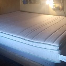 New Queen Size Pillow Top Mattress 
