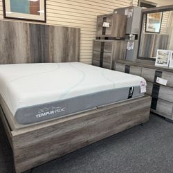 Tempurpedic Adapt King Mattress. 🚚WE DELIVER🚚