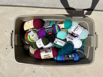 Assorted yarn
