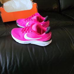 Kids Pink Nike (sz. 12C)