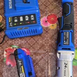 KOBALT 24-VOLT MAX VARIABLE SPEED BRUSHLESS CORDLESS  3/8 IN ANGLE IMPACT WRENCH  KIT