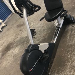 Exercise machine but the screen doesn’t work for some reason maybe need battery