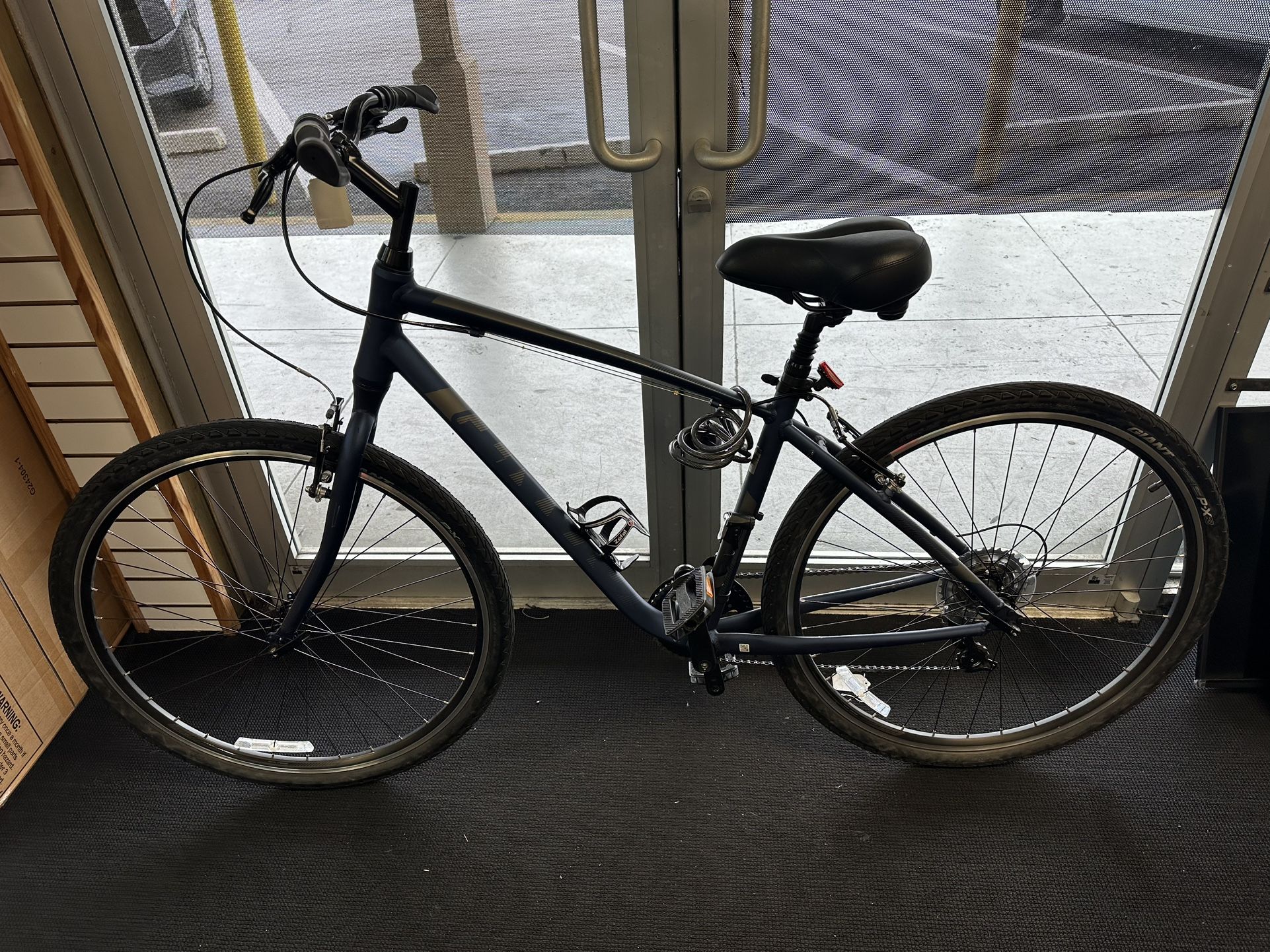 Giant Cypress Bike