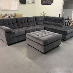 Grey Comfortable Sectional ‼️take It Home With $39 Easy Approval ‼️