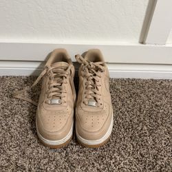Women’s tan nike shoes size 9