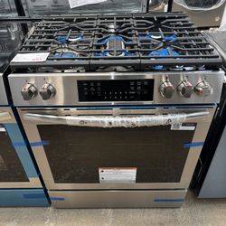 New! Frigidaire Gallery 30” Gas Range 