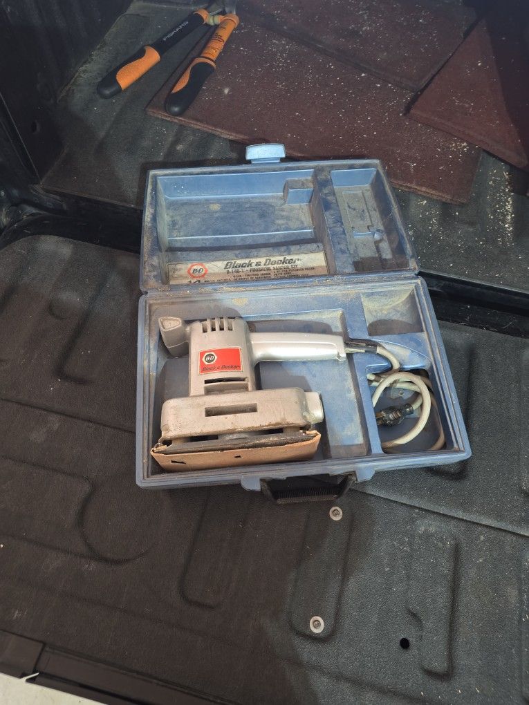 Working Electric Sander