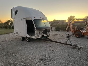 Deer Blind / Cab / Camper