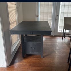 dining table need it gone latest tomorrow morning 1/6/24
