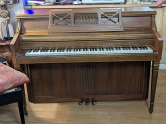 1983 Wurlitzer Upright Piano model 2745.
