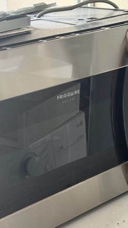 Frigidaire microwave 30”