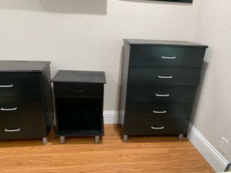 Bedroom Furniture (3 Pieces) Moving Sale