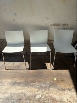 3 chairs plastic aluminium