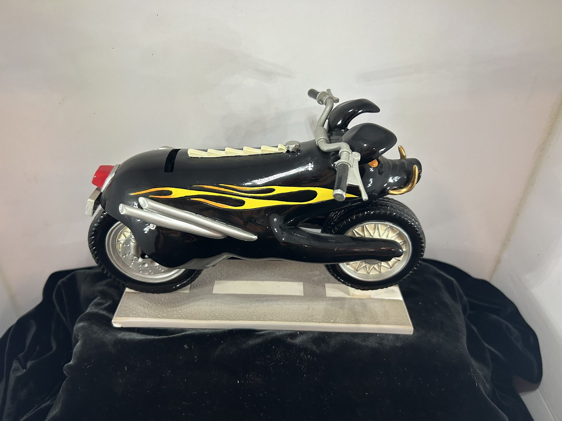 The Big Pigs Road Hog Coin Bank 