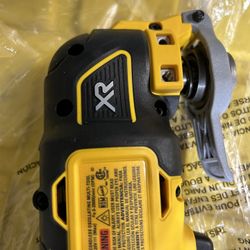 20   v multi tool dewalt xr
