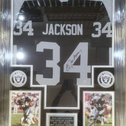 Raiders Bo Jackson Signed,  Beckett-Certified,  Deluxe-Framed Jersey 