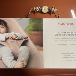 BabyBjorn Bouncer w/toy Attachment 