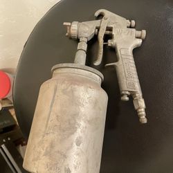 Iwata Paint Spray Gun
