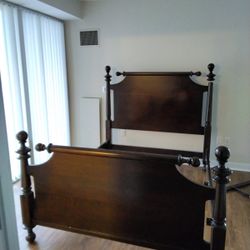 Martha Stewart  Bernhardt Queen Size Bed