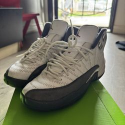 Jordan 12s Size 6.5y