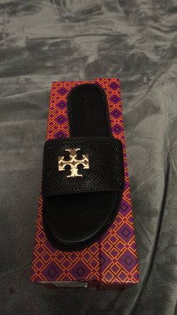 Women’s Slides