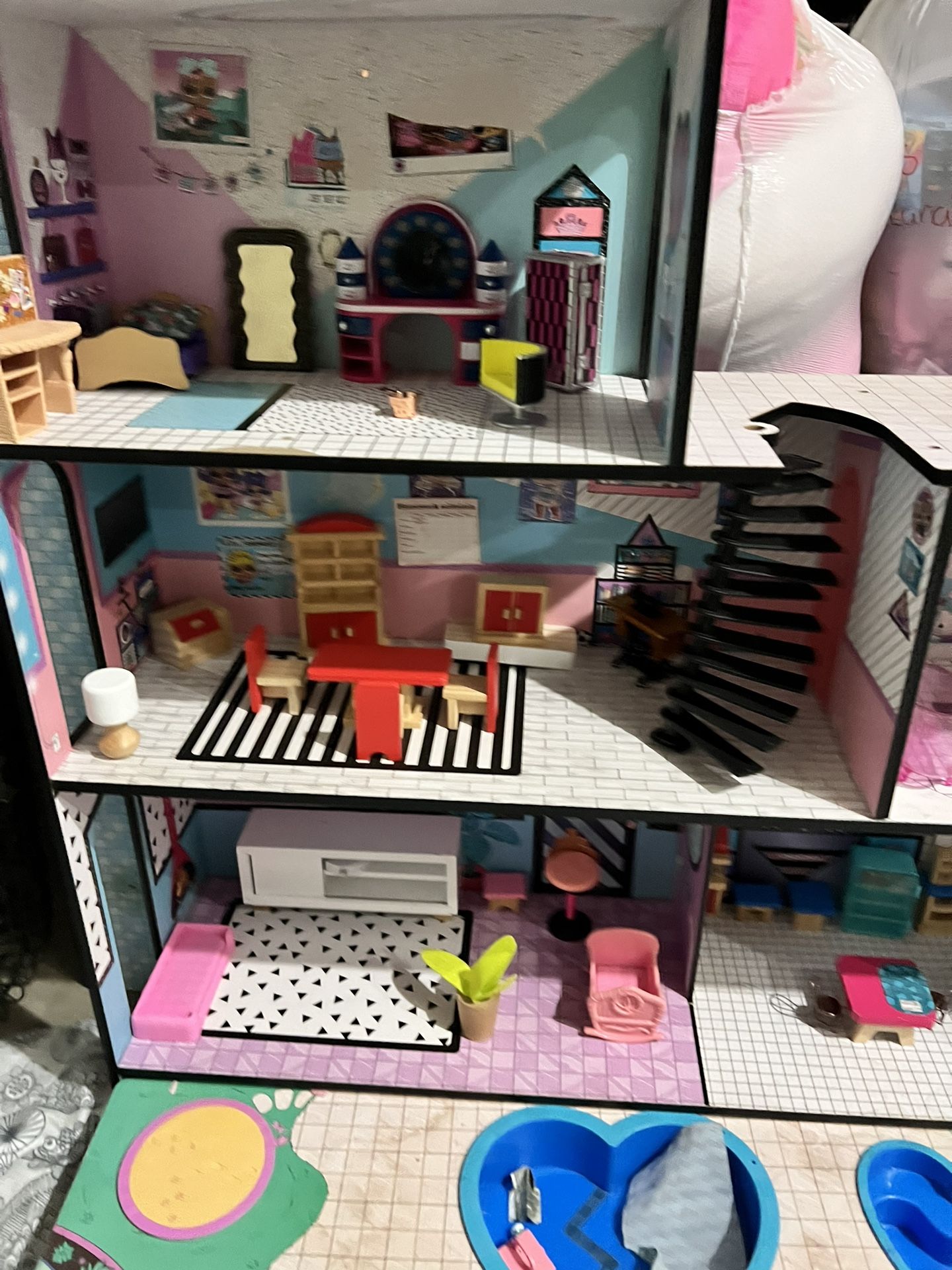 LOL DOLL HOUSE