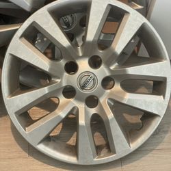 Nissan Hubcaps 