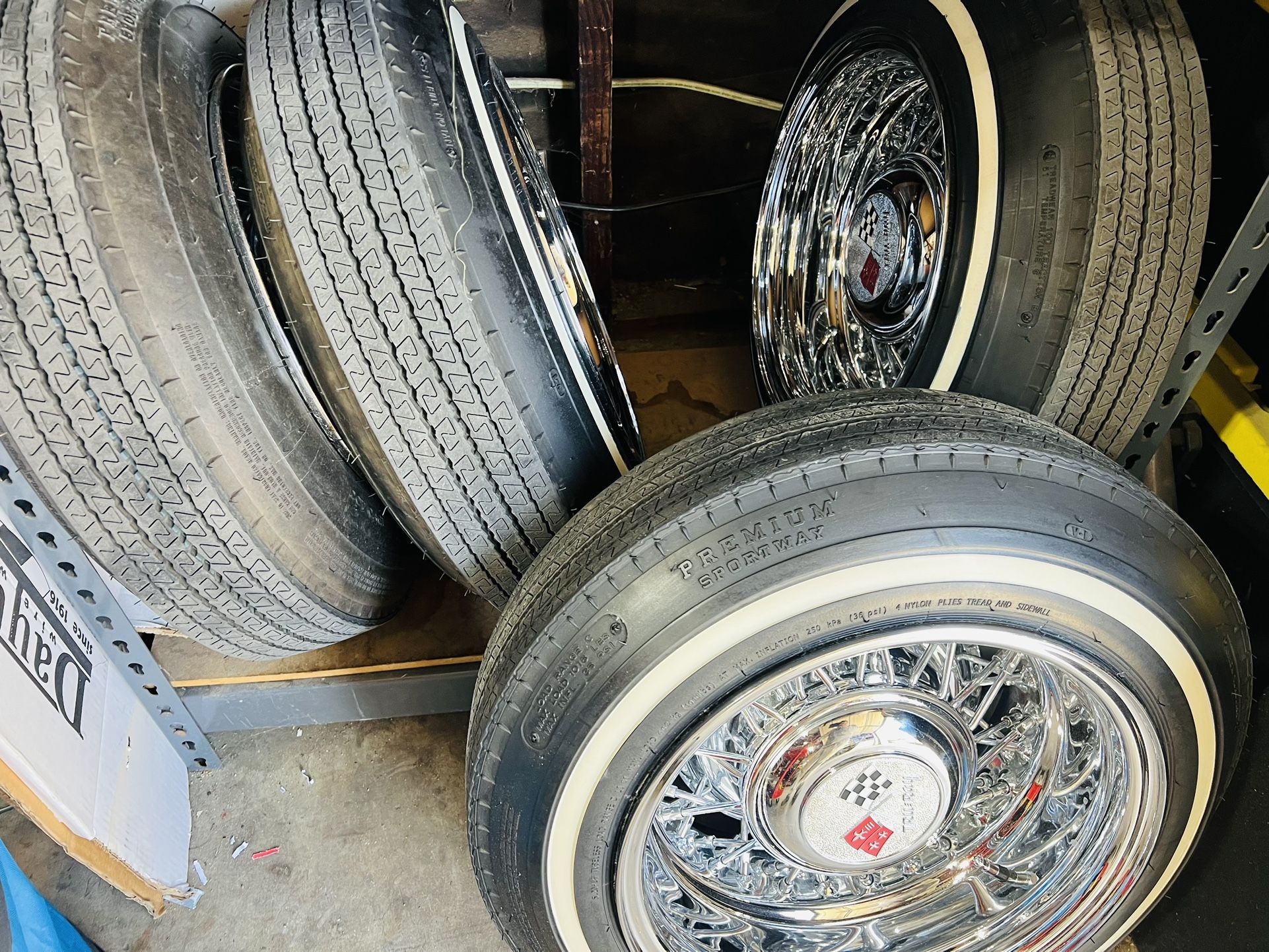 14x7 Mclean Wire Wheels 52 Spoke