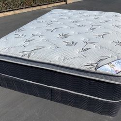 Queen Orthopedic Bamboo Pillow Top Mattress!!