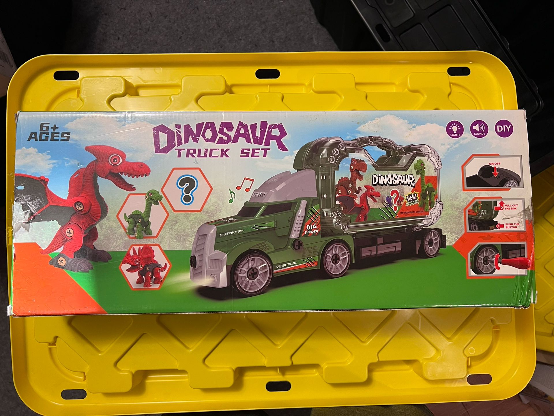 Dinosaur Truck Set