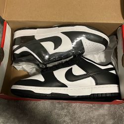 Nike Dunk Low “Panda”