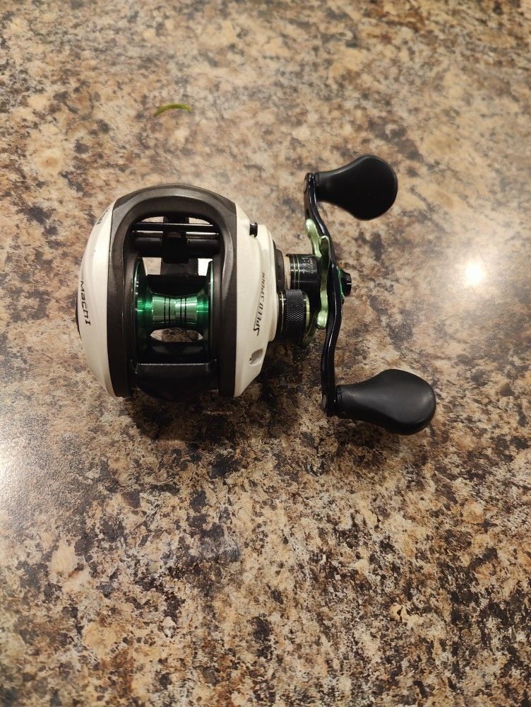 🔥 Lew's RH Baitcaster  Reel 🔥