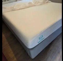 Full size mattress