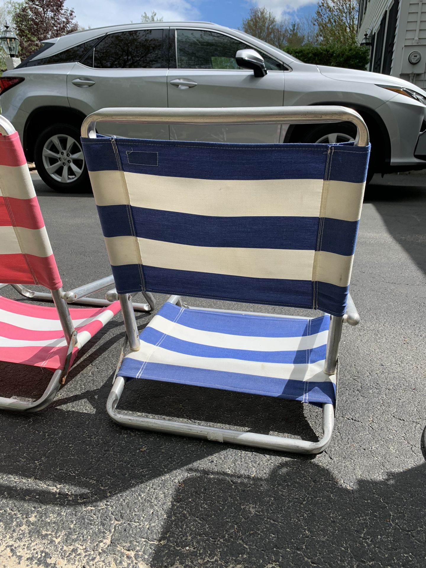 Debro Original Beach Chairs Blue Pink Lot of 2 for Sale in Manchester NH OfferUp