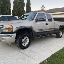 2005 GMC Sierra 2500 HD