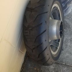Tire and rim Off Of 2009 Harley street glide 90% Tread