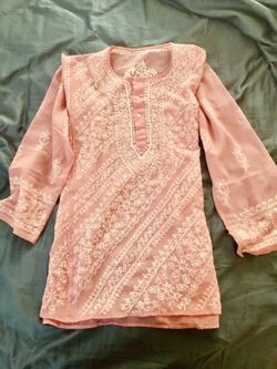 Pink medium top