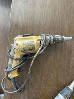 DeWalt Corded VSR Drywall Screwdriver DW274