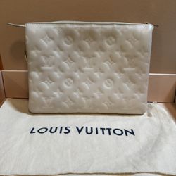 ❤️AUTHENTIC LV LOUIS VUITTON COUSSIN PM CLUTCH BAG PURSE W/ DUSTBAG & BOX ❤️