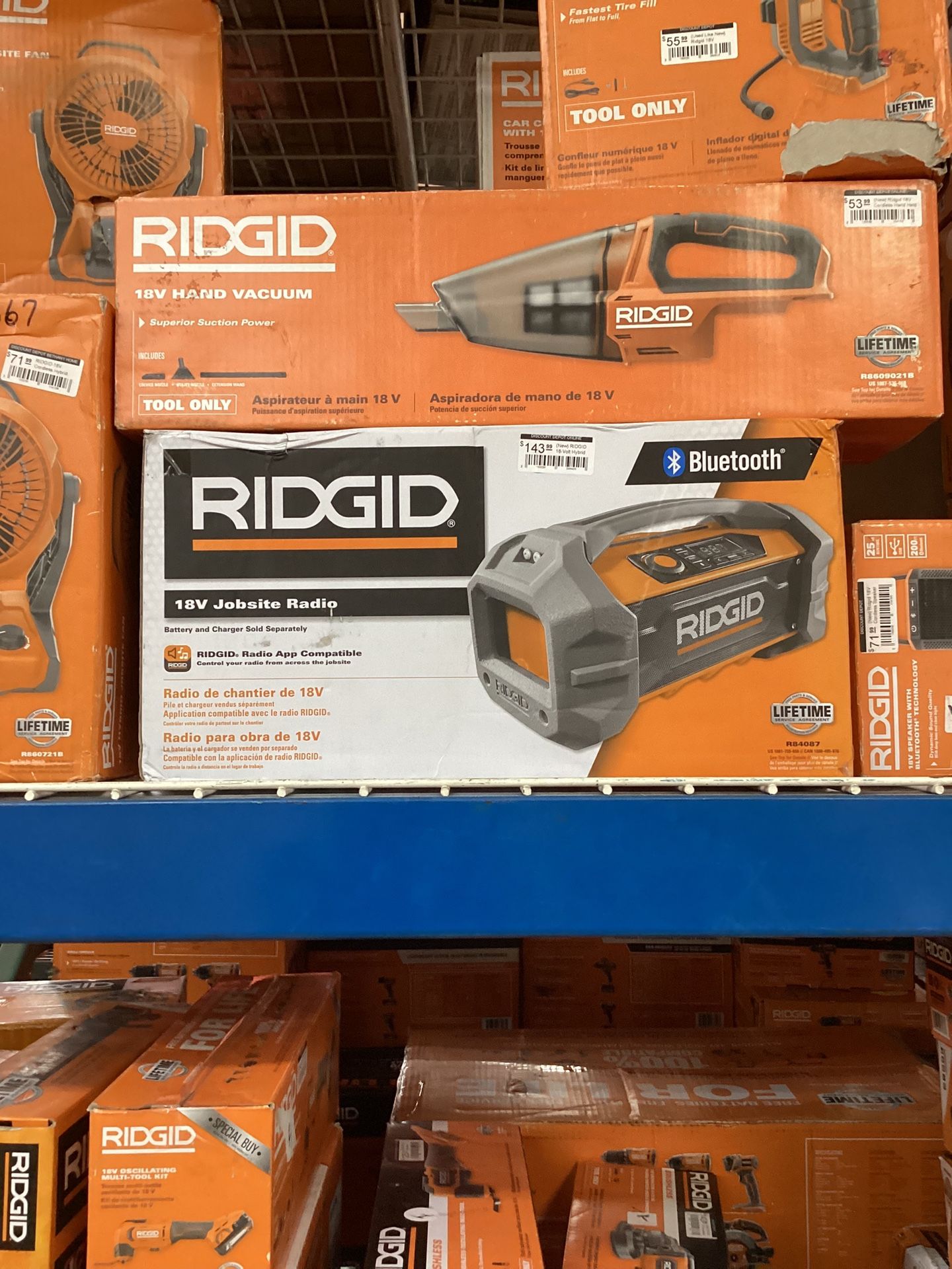 RIDGID 18-Volt Hybrid Jobsite Radio with Bluetooth Wireless Technology (Tool Only)