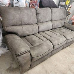 Jerome's Power Recliner Sofa Couch