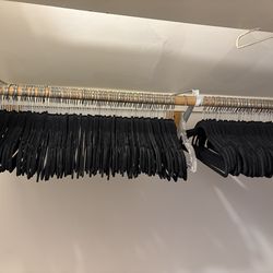 150 black velvet hangers