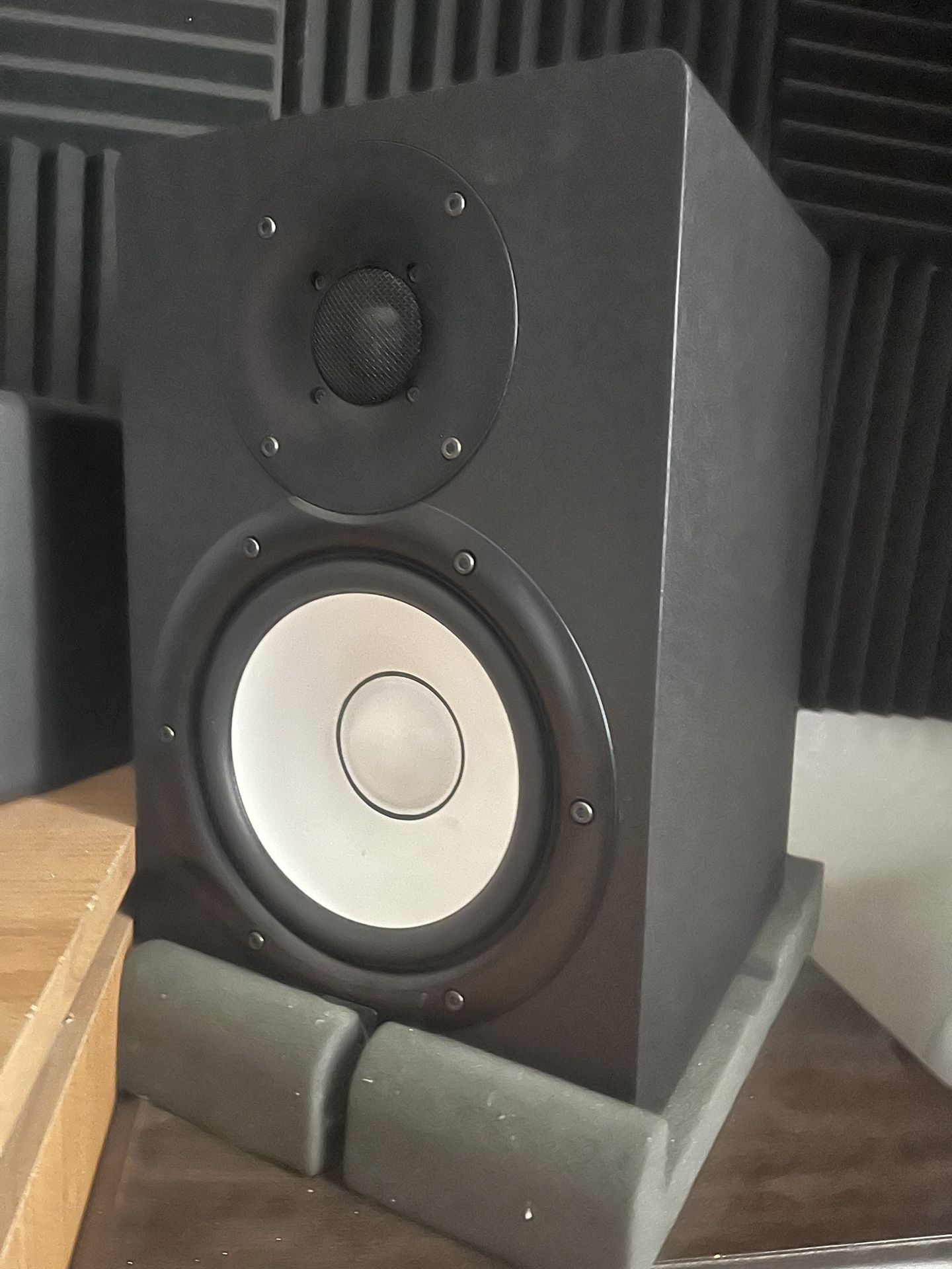 Yamaha monitors 