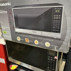 New Microwave Panasonic 1.6 Watts 