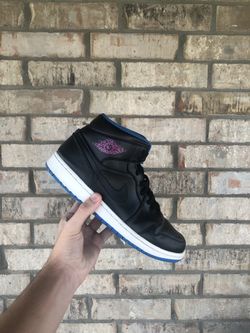 Jordan 1 mid