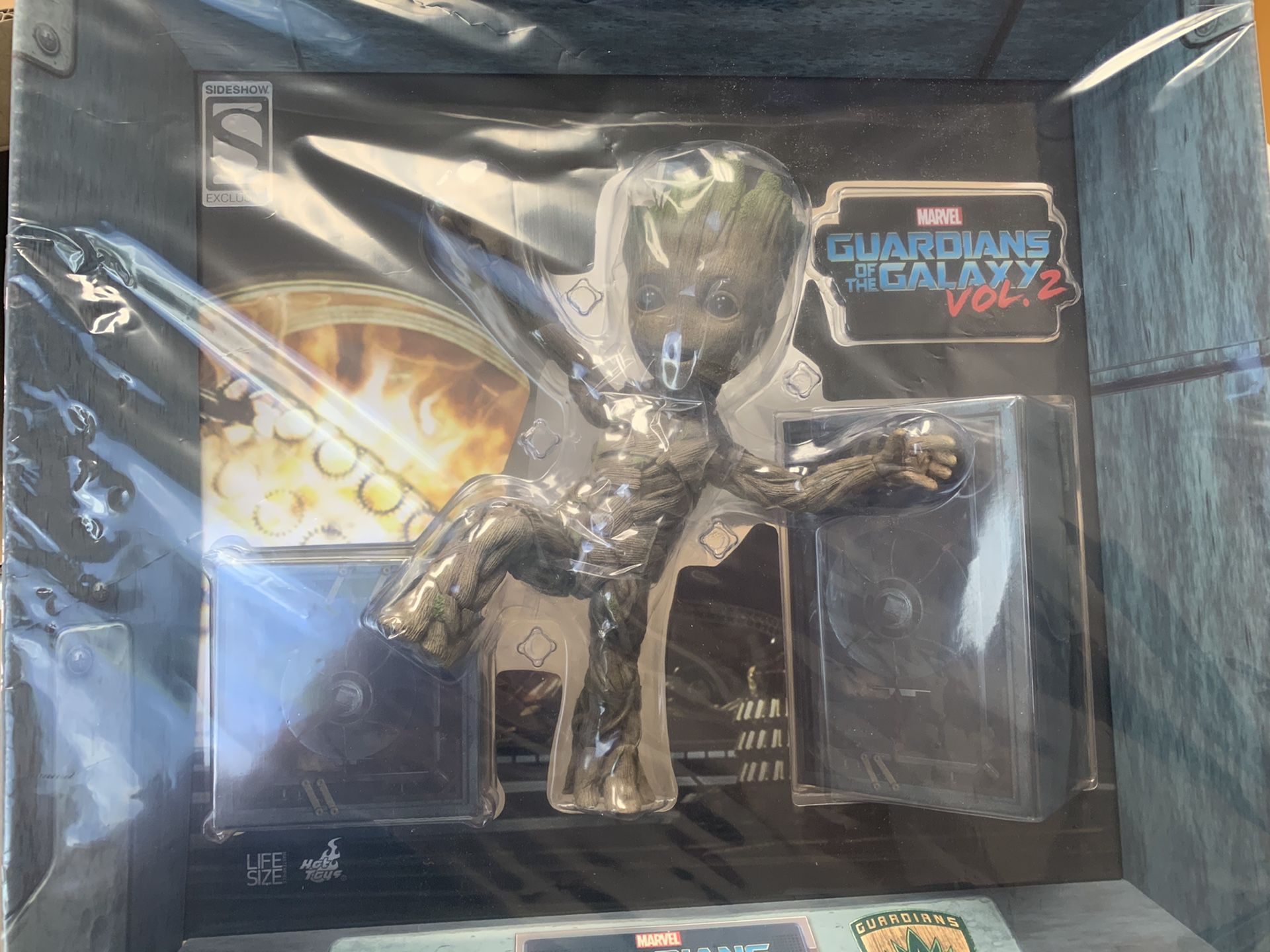 Hot toys life size Groot