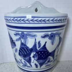 vintage blue and white porcelain wall pocket vase, 7x8x3