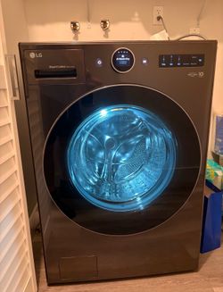 LG AL IN ONE WASHER AND DRYER COMBO VENTLESS